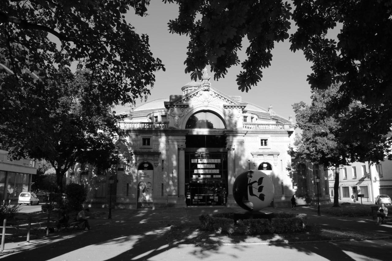 Logis Hôtel du Cirque Troyes centre historique Exterior foto